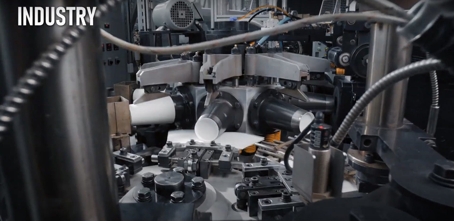 NAK 28x40x8mm UNP Nitrile Symmetrical Seal - Allow 7-10 Days